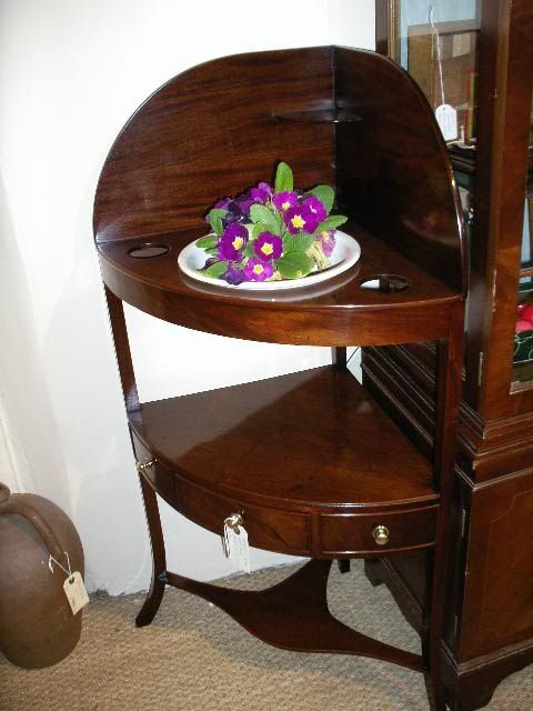 Georgian Mahogany Corner Washstand